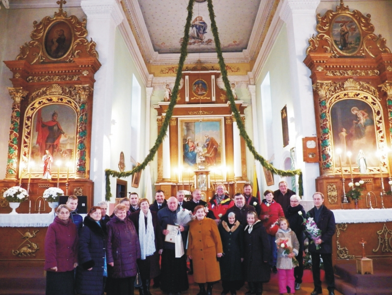 <strong>Su Krosnos bažnyčios choristais ir svečiais koncertui pasibaigus.</strong>